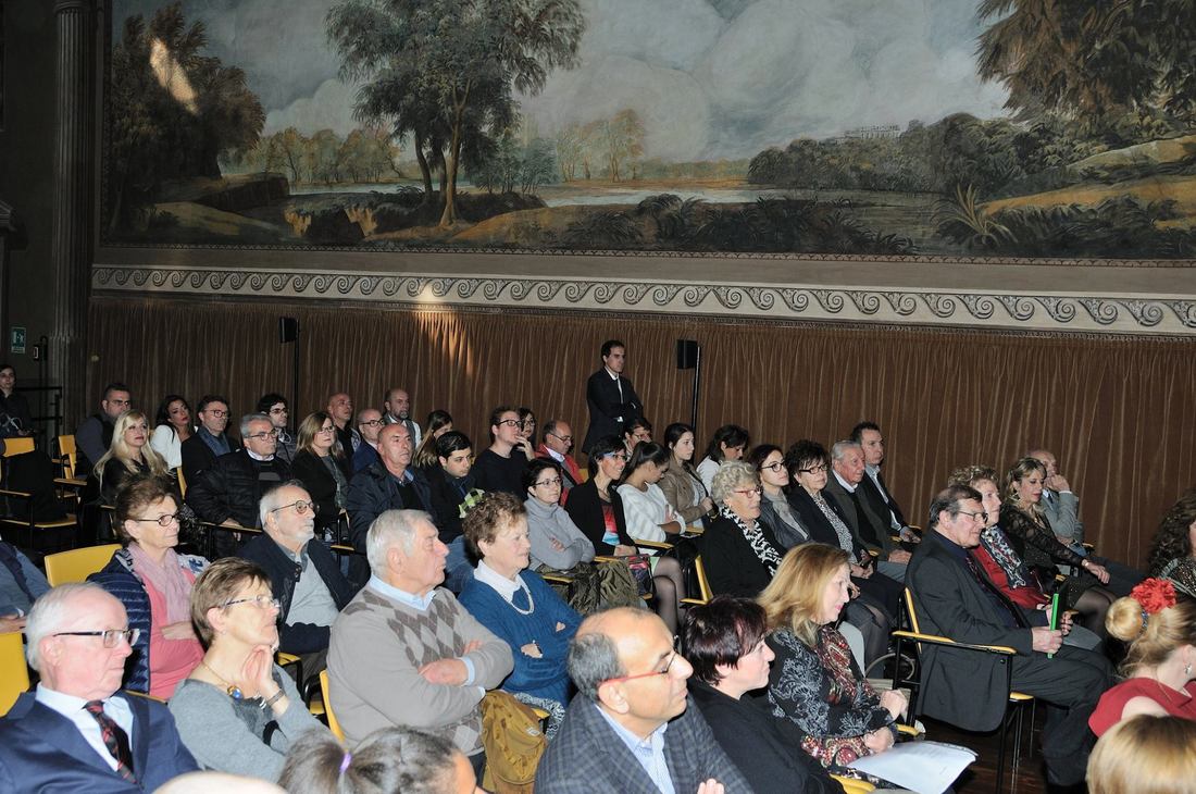 audience at villa ghirlanda
